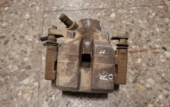 Lexus RX 450H Rear brake caliper 3805