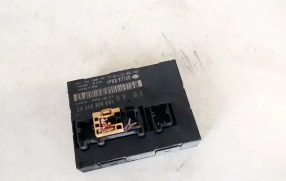 Volkswagen Tiguan Comfort/convenience module 1k0959433bt 5dk008977-02