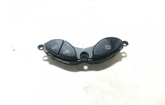Windscreen/window heater switch