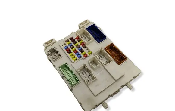 Ford Kuga II Fuse module F1FT14A073EG 30S50E213F09 50E213F09