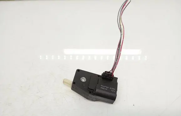 Suzuki Grand Vitara II Air flap motor/actuator 5027522350 68226