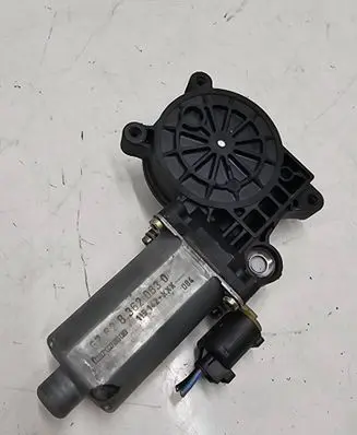 BMW 3 E46 Front door window regulator motor 0130821716