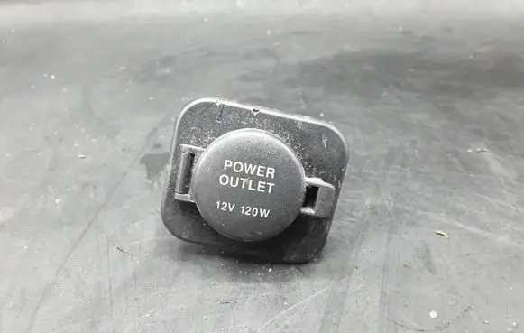 KIA Magentis 12 V Socket (front) NOCODE