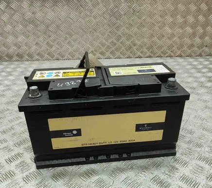 Maserati Ghibli Car battery 670037337