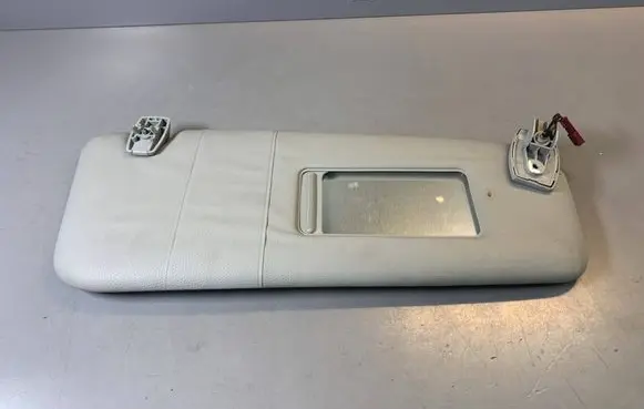 BMW 5 E60 E61 Sun visor 7066650 51167066650