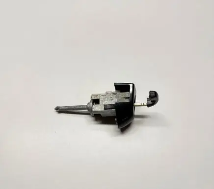 BMW X3 F25 Front door lock (next to the handle) 7290473