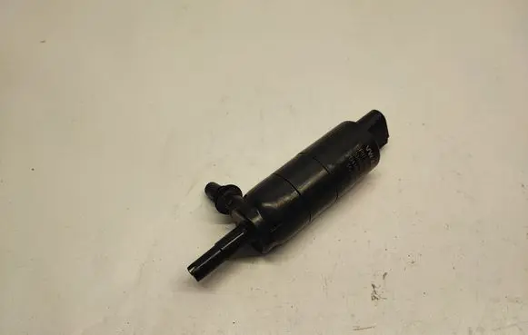 Volkswagen Golf VII Headlight washer pump 6R0955681