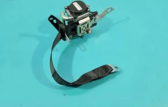 Toyota Corolla E210 E21 Rear seatbelt 7337002241 IMPRK1574722