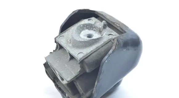 Mercedes-Benz Sprinter W906 Engine mount bracket