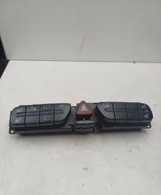 Mercedes-Benz C W203 Hazard light switch 2038218758 30385639001