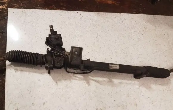 Volvo S60 Steering rack 6820000016 P8671243