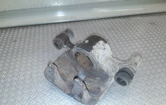 Hyundai i10 Front brake caliper 