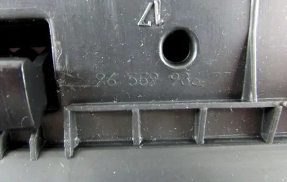 Peugeot 308 Glove box 9655993677