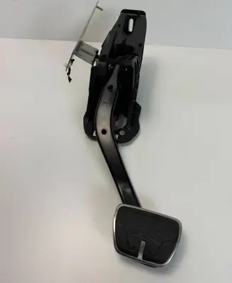 BMW i4 Brake pedal 689112301