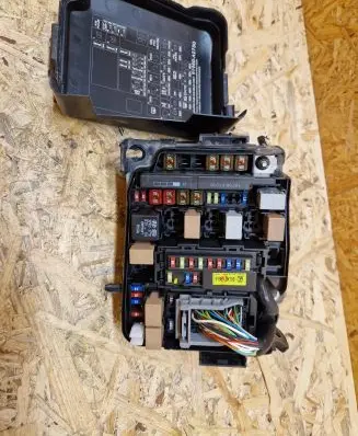 KIA Ceed Fuse module 919513X150 1879001316