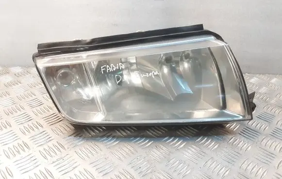 Skoda Fabia Mk1 (6Y) Headlight/headlamp 6651105R