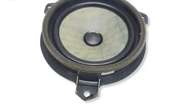 Toyota RAV 4 (XA40) Front door speaker 8616052331 EAS16P794S
