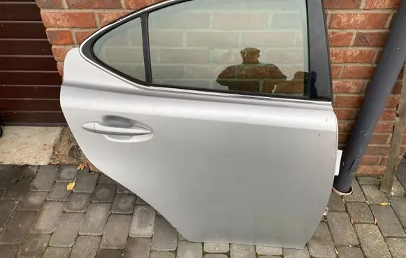 Lexus IS 220D-250-350 Rear door
