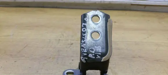 Toyota Avensis T250 Front door upper hinge