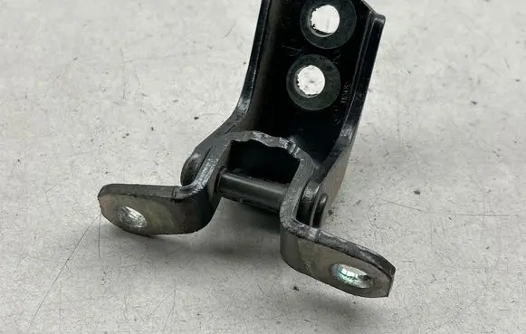 Nissan Murano Z52 Rear door lower hinge