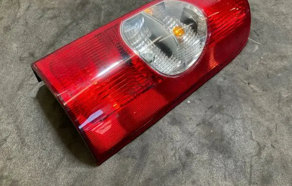 Renault Master II Rear/tail lights 8200171478