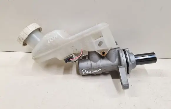 Peugeot iOn Master brake cylinder 280580 580423
