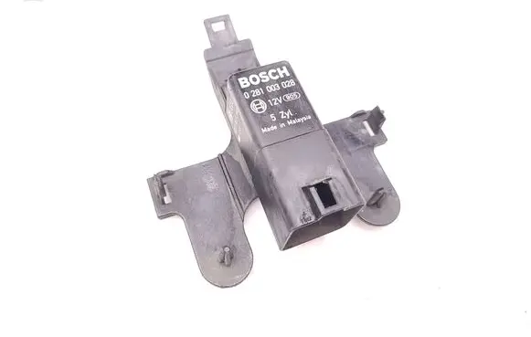 Volkswagen Crafter Glow plug pre-heat relay 0281003028