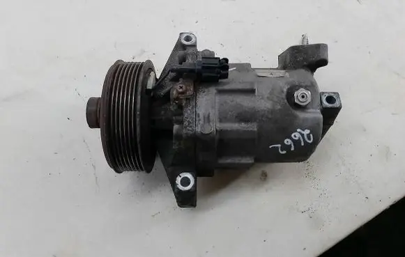 Nissan Tiida C11 Air conditioning (A/C) compressor (pump) 92600-CJ70B