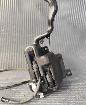 Mercedes-Benz CLA C117 X117 W117 Windshield washer fluid reservoir/tank A2468690120