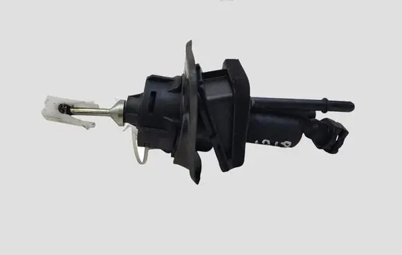 Volvo V40 Cross country Clutch master cylinder
