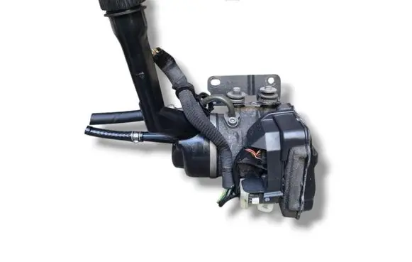 Peugeot 308 Power steering pump 9673536580