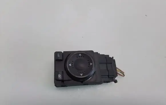 Skoda Octavia Mk1 (1U) Wing mirror switch 1U1959565