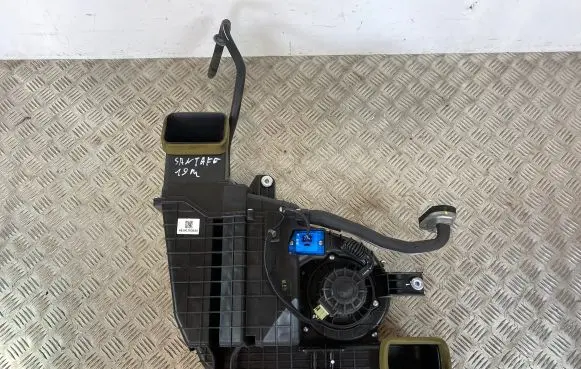 Hyundai Santa Fe Interior heater climate box assembly housing 