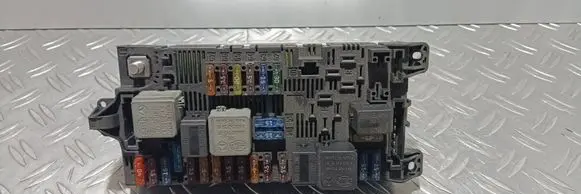 Mercedes-Benz E W211 SAM control unit 2115453901