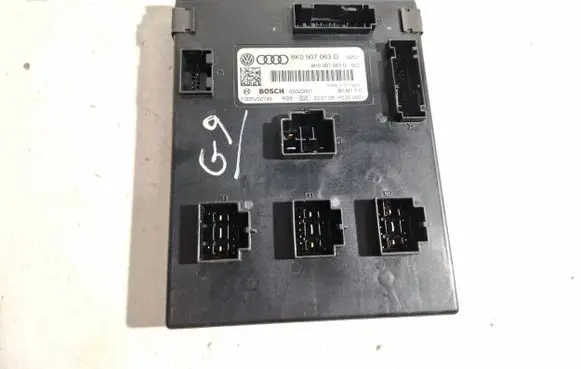 Audi A4 S4 B8 8K Comfort/convenience module 8K0907063
