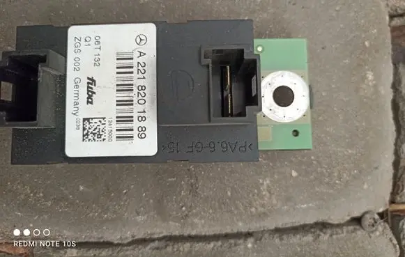 Mercedes-Benz S W221 Aerial antenna amplifier A2218201889