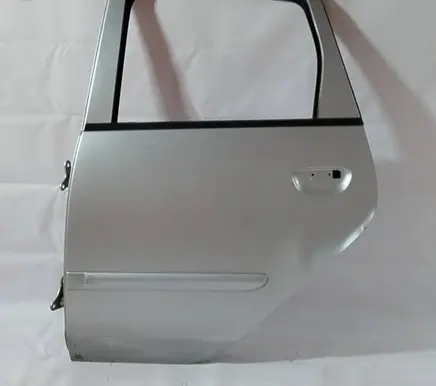 Mitsubishi Colt Rear door