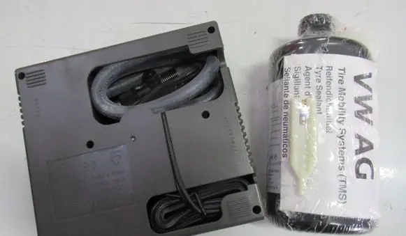 Skoda Octavia Mk3 (5E) Tire air pump compressor 5N0012615D