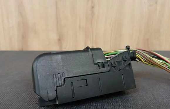Mercedes-Benz SLK R170 ABS module connector plug 1705450728 A1705450728