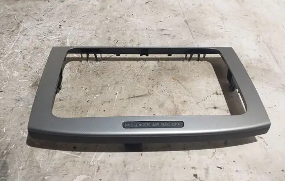 Volkswagen PASSAT B6 Radio/GPS head unit trim 3C0858069M