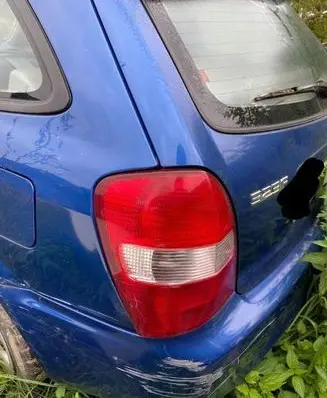 Mazda 323 F Tailgate/trunk/boot lid brak