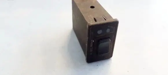 Volkswagen Jetta II Fuel (gas) shift switch 