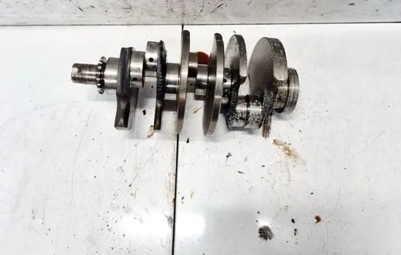 Audi A6 S6 C5 4B Crankshaft 058G