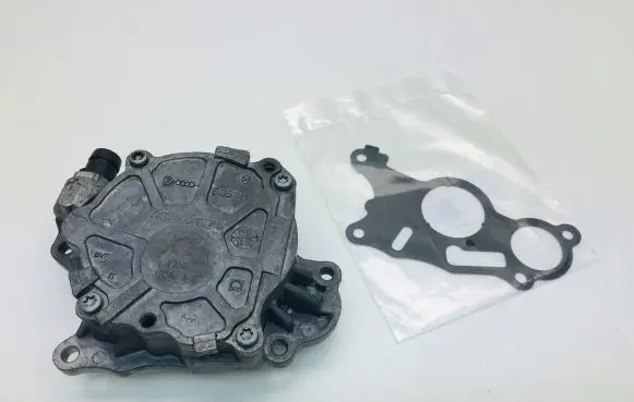 Volkswagen Beetle A5 Vacuum pump 03L145100C