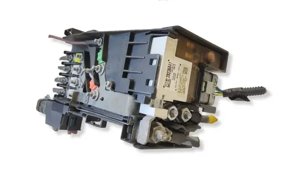 Citroen C4 I Picasso Fuse module 9666527580 97993N 170909