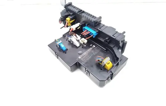 Mercedes-Benz C W204 Fuse module 2049060305 2049019702 2129020207