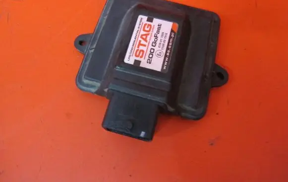 Peugeot 206 LP gas control unit module 67R-017009 110R-007010