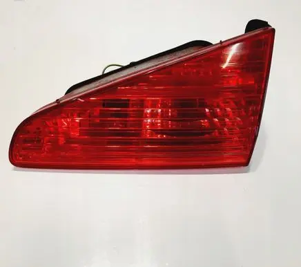 Peugeot 607 Tailgate rear/tail lights