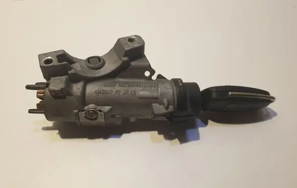 Audi A4 S4 B7 8E 8H Ignition lock 4B0905851N