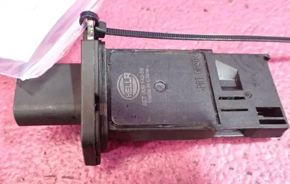Peugeot Boxer Mass air flow meter 8ET00914258